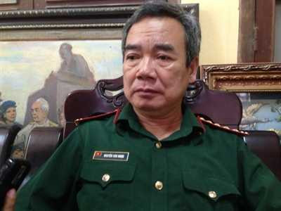 bác sĩ Nhựa