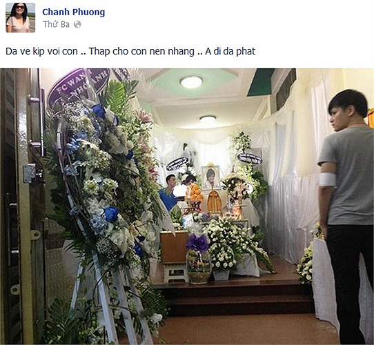 Kịp về thắp cho Wanbi Tuấn Anh nén nhang, Phương Thanh thấy an ủi phần nào.