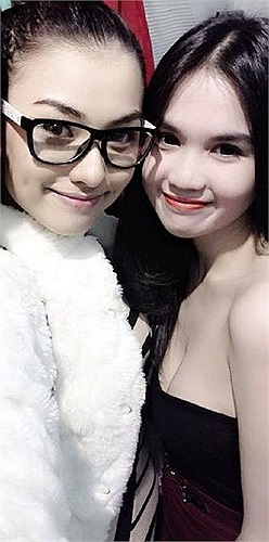 Hồng Quế và Ngọc Trinh là những người bạn cùng thế hệ 9x khá thân thiết ngoài đời.