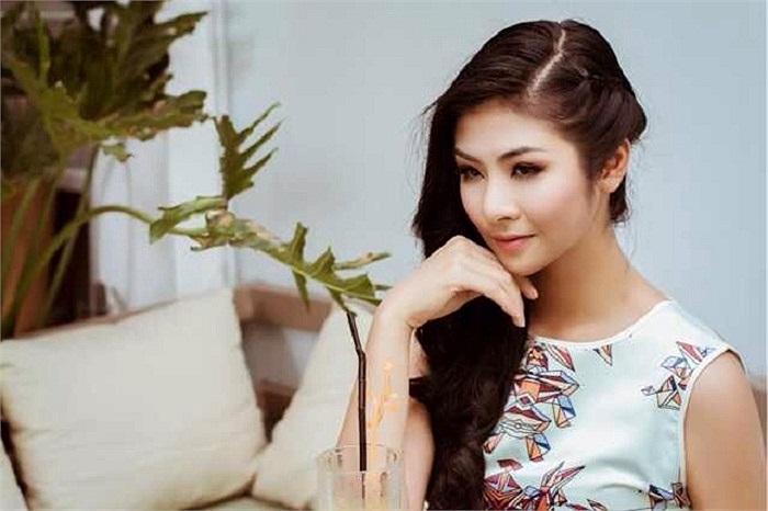 Ngọc Hân khoe vẻ đẹp mặn mà khi vào TP.HCM công tác.