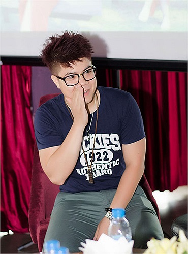 Ca sĩ Đinh Mạnh Ninh, tác giả một ca khúc trong album của Anna