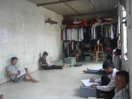 "Vương quốc bầy đàn" bán hàng đa cấp (Ảnh: PV VTC News)