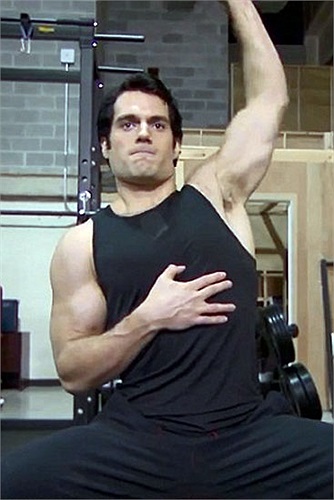 Cavill cho biết: Mỗi ngày đối với anh là một chuỗi những khổ luyện