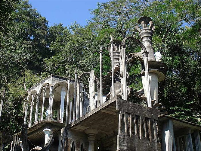 Số tiền mà ông đã bỏ ra là rất lớn vào thời điểm đó.