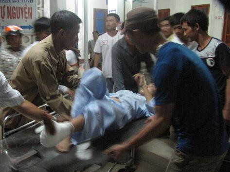 csgt, xe vi phạm, đạp ngã, chấn thương