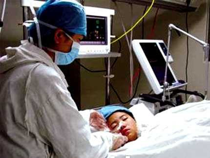 nguy kịch sau tiêm phòng