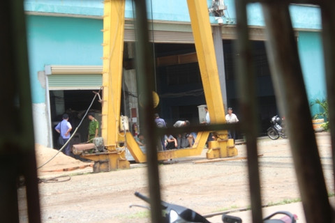 TP.HCM, tai nạn lao động, công nhân, cuộn sắt, công ty tín vũ