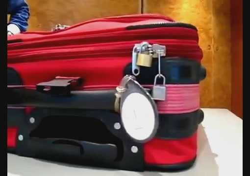 mở vali đã khóa không để lại dấu