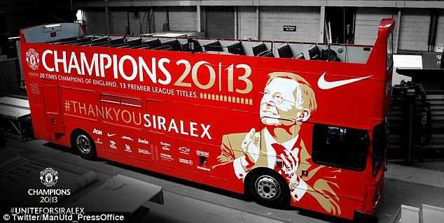 Cận cảnh xe bus của MU