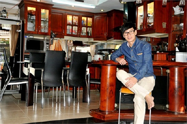 Anh cho biết, cách đây 6 năm, dù giá vật liệu xây dựng rất cao, anh vẫn quyết tâm xây một ngôi nhà khang trang và sửa đi sửa lại những phần mà mình chưa ưng ý. 