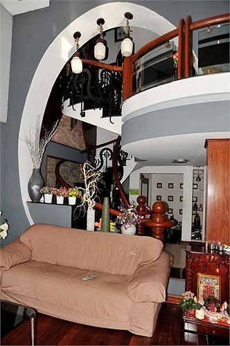 Ngôi nhà 3 tầng của Lý Hải được chia thành 7 phòng rất rộng rãi.