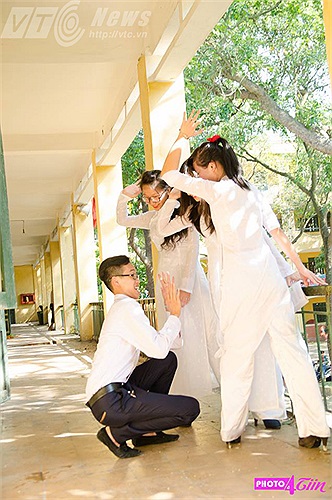 Và không ít lần những bạn trai phải lãnh đủ hậu quả từ những trò đùa nghịch của mình