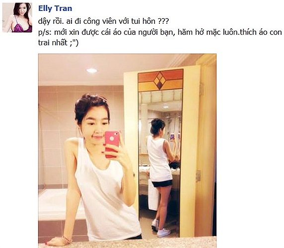 Elly Trần khoe mới xin được cái áo của người bạn nên hăm hở mặc luôn.