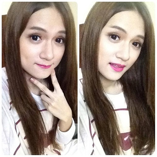 Hương Giang chuyển giới khoe mình vừa 'tô vẽ' cho khuôn mặt xong.