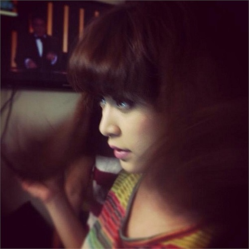 Hoàng Thùy Linh trong một bức ảnh được chụp tự nhiên khá đẹp.