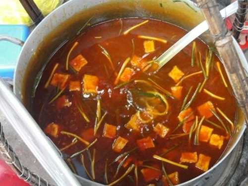  ... sẽ có một nồi nước lèo đỏ đẹp.