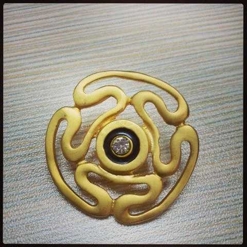 Buôn cúc trên mạng, kiếm trăm triệu/tháng