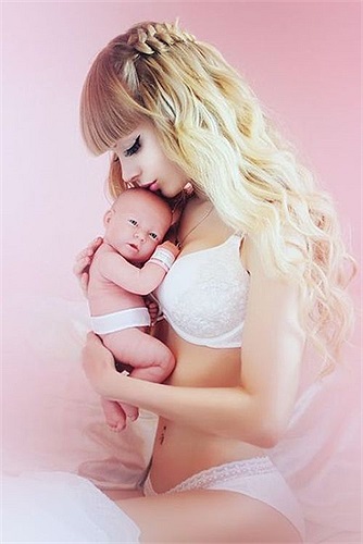 Cô gái này sở hữu chiều cao 1.65m và nặng 40 kg.