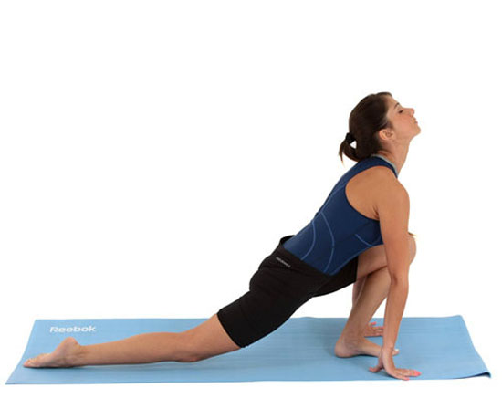 Bạn hoàn toàn yên tâm với những động tác co giãn phức tạp khi tập thể dục với thảm REEBOK