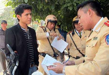 vi phạm, cảnh sát, công an, can thiệp