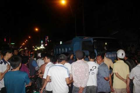 TP.HCM, tai nạn, xe ben, nhậu, can đánh nhau, tử vong, Bình Thạnh, Nguyễn Xí