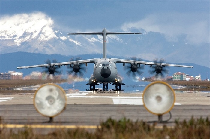 Trần bay tối đa của A400M là hơn 12km
