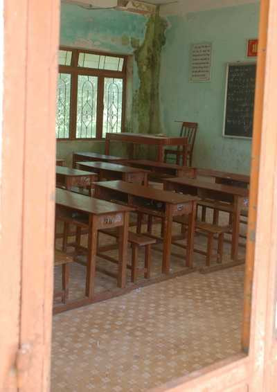 Một phòng học không có cửa ra vào