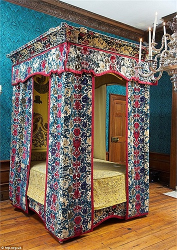 Chiếc giường của Nữ hoàng Modena - vợ thứ hai của vua James II và VI. Bà đã sử dụng nó từ năm 1685 đến năm 1688