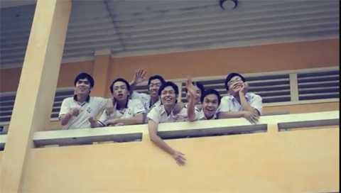 'Mãi là đại gia đình' của teen chuyên Toán 