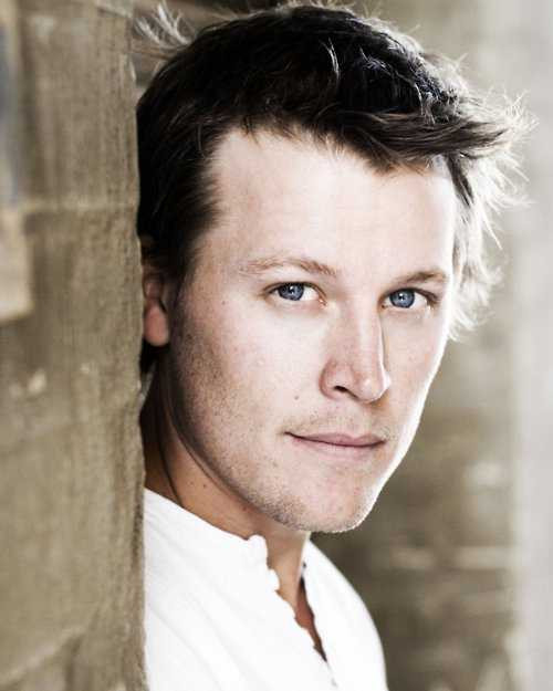 Cặp đôi phim 'Cô gái đại dương': Những điều chưa biết