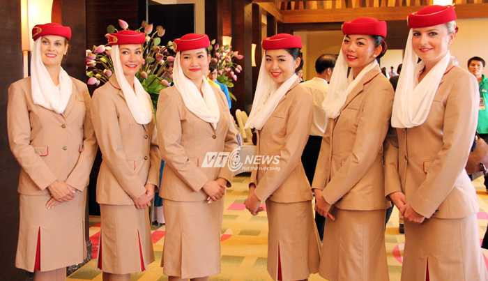 Tiếp viên Emirates