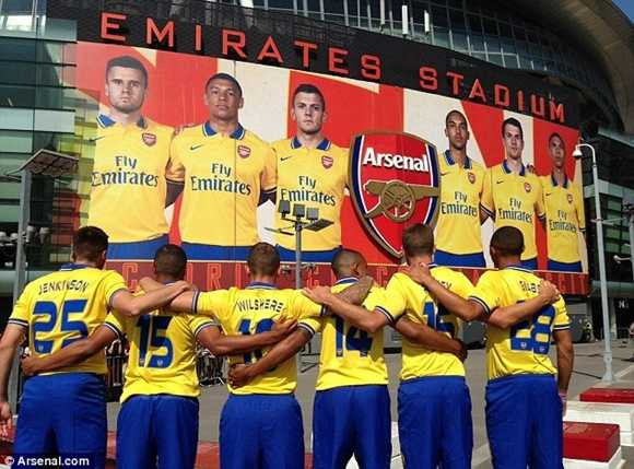 Trang phục sân khách của Arsenal