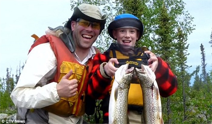 Cha mẹ của cậu bé, ông bà Kauffman cho biết rằng cả hai đã chấp nhận quyết định của con. Ông bà sau đó đã liên lạc với bác sĩ Kris Wells để lên kế hoạch chuyển giới cho con.