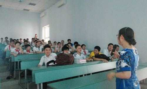 Học sinh tù mù kiến thức giới tính