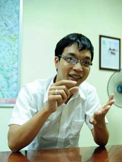 Kĩ sư Nguyễn Bá Quý - Phó Giám đốc Dự án cầu Nhật Tân (Ảnh: Bá Thắng) vtc