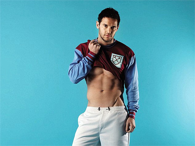 Chỉ cao 1m70, tài năng không có gì nổi bật khi mới chỉ khoác áo tuyển Anh đúng 1 lần, nhưng Matt Jarvis lại có cách nổi tiếng của riêng mình