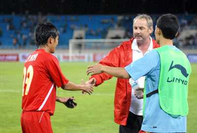 Châu Phong Hòa là "đệ tử ruột" của HLV Alfred Riedl