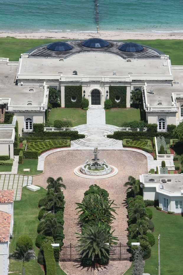 tỷ phú phá căn hộ 