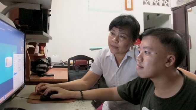 Chàng trai xương thủy tin đỗ đại học