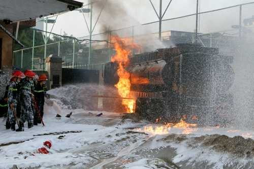 cháy cây xăng, trần hưng đạo, nguyên nhân