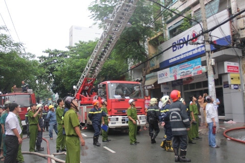 TP.HCM, cháy, chủ vắng nhà, khóa cửa, Bình Thạnh, trang trí nội thất cao cấp