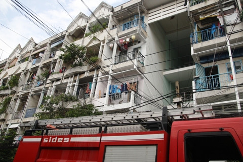 TP.HCM, cháy chung cư, Vườn Lài, Tân Phú, ôm của tháo chạy