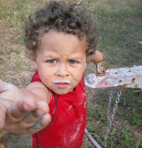 Vì sự lo là của người lớn bé trai 2 tuổi tử vong vì say nắng