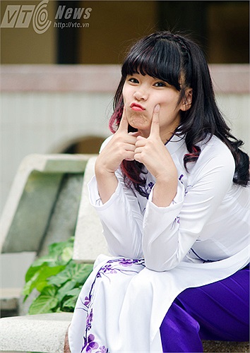 Hoàng Yến đã phác thảo ý tưởng kín 3 tờ giấy A4 để trình bày với ban giám khảo và rất hài lòng với hai phần thi ngày hôm nay.