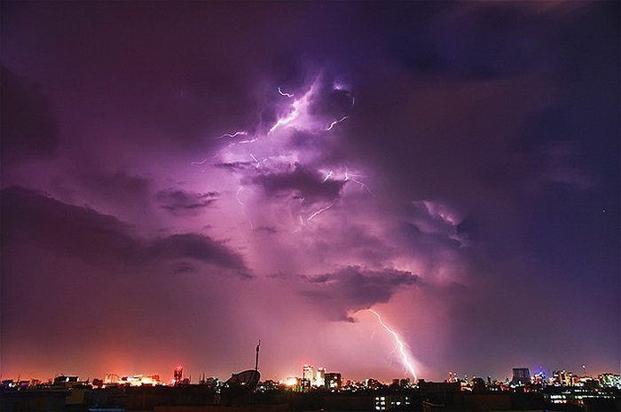 Đám mây màu tìm hiếm thấy tại Dhaka, Bangladesh