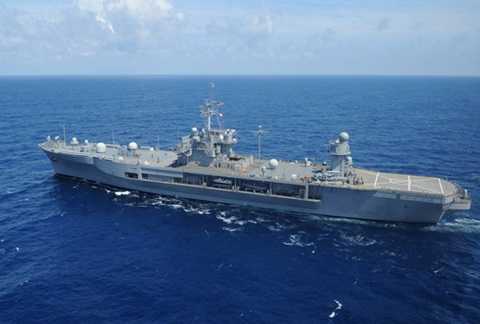Soái hạm của Hạm đội 7 USS Blue Ridge