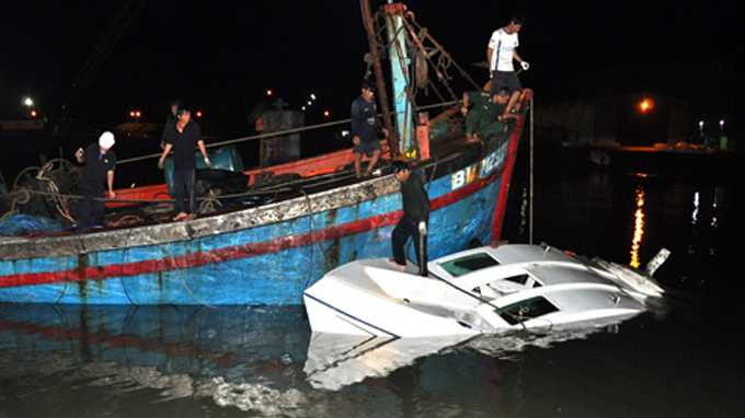 Chìm tàu thảm khốc: Tìm thấy 2 nạn nhân cuối cùng