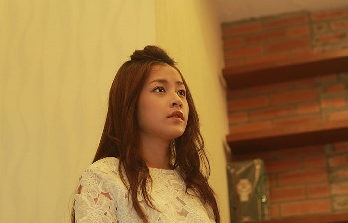 Sau cuộc chia tay khá ầm ĩ với Cường Seven, Chipu trở lại cùng nhiều hoạt động, đẩy mạnh hình ảnh của mình trong showbiz.