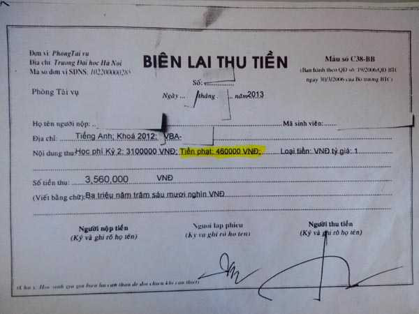 Cả 2 khoản: học phí và tiền phạt do chậm nộp được Đại học Hà Nội thu gộp trên một Biên lai