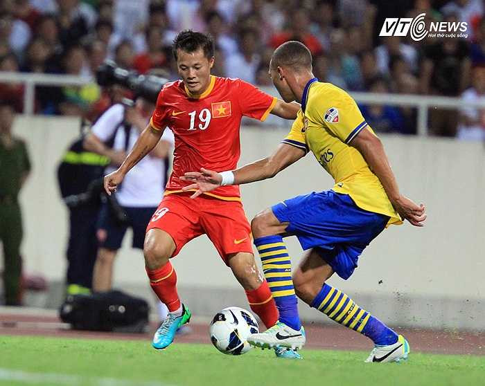 Thành Lương đá khá hay bên cánh phải